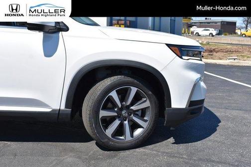 Platinum White Pearl 2025 Honda Pilot Elite
