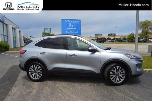 2022 Ford Escape Titanium
