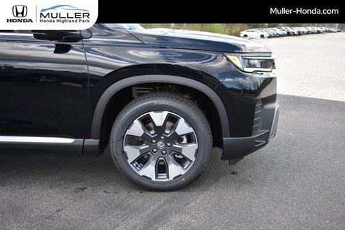 Crystal Black Pearl 2026 Honda Pilot Touring