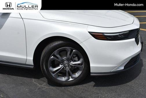 Platinum White Pearl 2024 Honda Accord EX