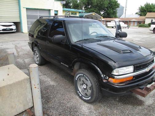 Black 2004 Chevrolet Blazer LS