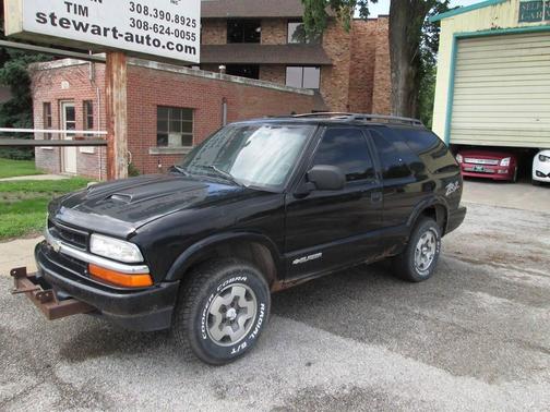 Black 2004 Chevrolet Blazer LS