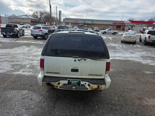 2001 Chevrolet Blazer LS