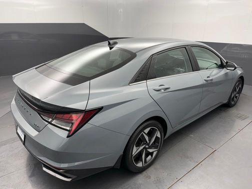 2022 Hyundai ELANTRA HEV Limited