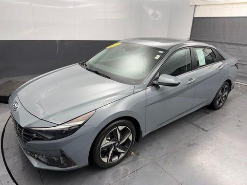 2022 Hyundai ELANTRA HEV Limited