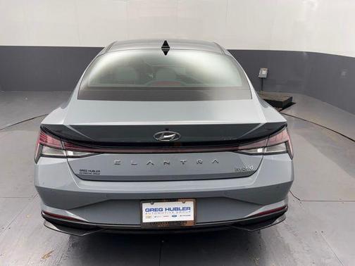 2022 Hyundai ELANTRA HEV Limited