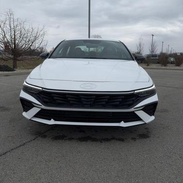 2025 Hyundai ELANTRA HEV SEL Sport