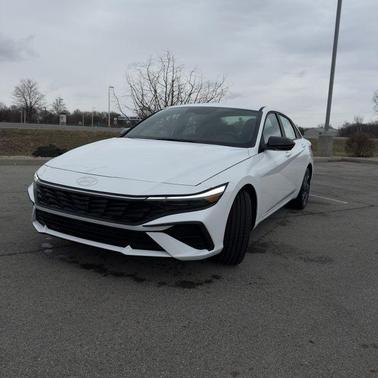 2025 Hyundai ELANTRA HEV SEL Sport