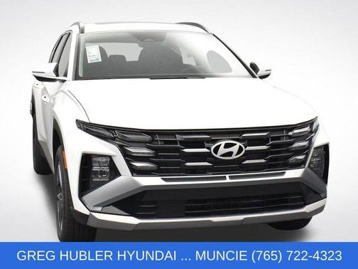 White Pearl 2025 Hyundai TUCSON SEL Convenience