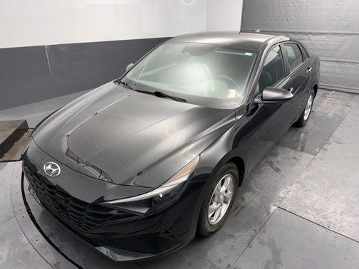 2021 Hyundai ELANTRA SE