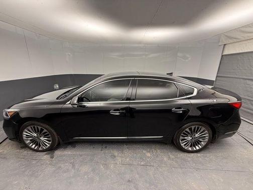 2019 Kia Cadenza SX Limited