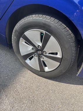 2019 Hyundai IONIQ Hybrid Blue