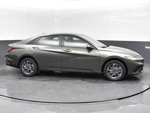 2025 Hyundai ELANTRA HEV Blue