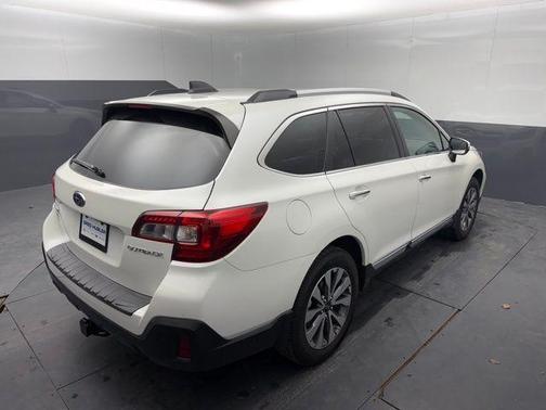 2019 Subaru Outback 2.5i Touring