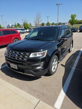 Shadow Black 2017 Ford Explorer XLT