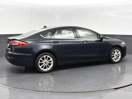2020 Ford Fusion Hybrid SE