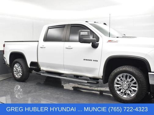 Summit White 2022 Chevrolet Silverado 2500 LT