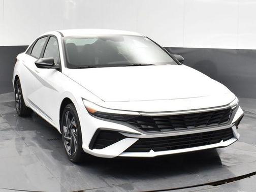 2025 Hyundai ELANTRA HEV SEL Sport
