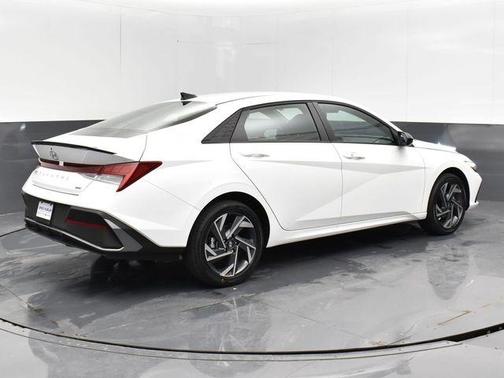 2025 Hyundai ELANTRA HEV SEL Sport