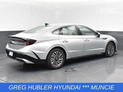 2025 Hyundai SONATA Hybrid SEL