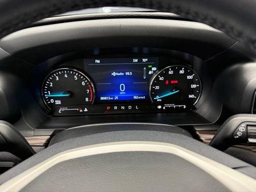 Star White 2023 Ford Explorer Limited