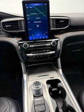 Star White 2023 Ford Explorer Limited