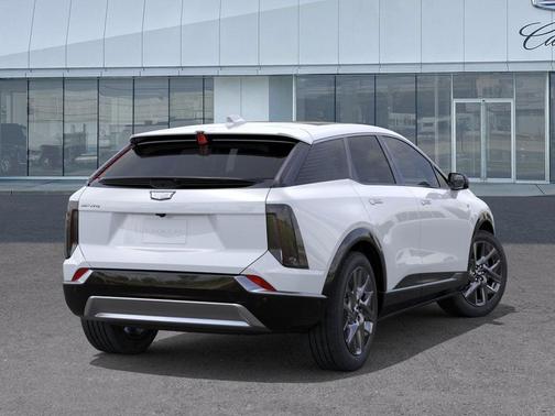 Vibrant White Tricoat 2027 Cadillac OPTIQ Luxury