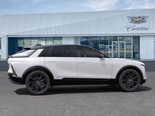 2025 Cadillac LYRIQ Sport