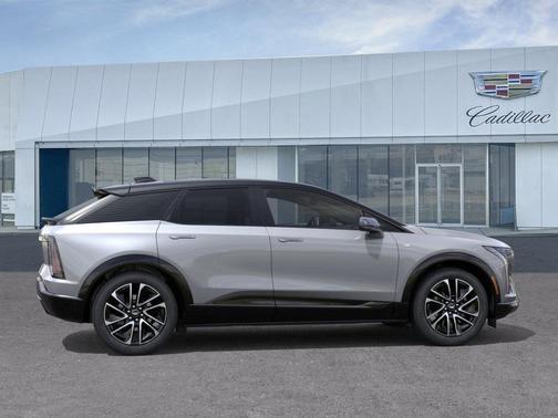 Argent Silver Metallic 2026 Cadillac OPTIQ Sport
