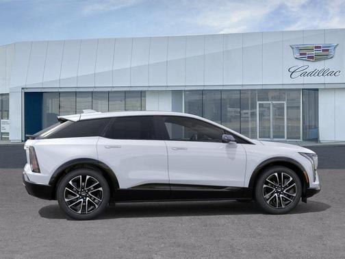 Vibrant White Tricoat 2026 Cadillac OPTIQ Sport
