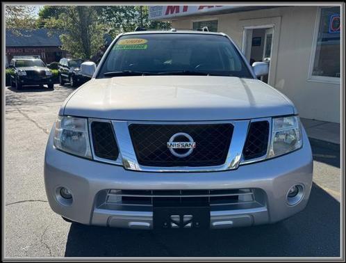 2009 Nissan Pathfinder SE