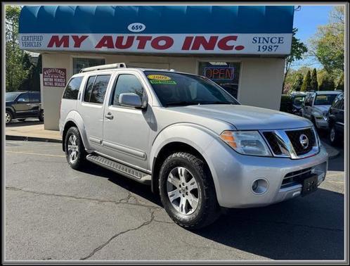 2009 Nissan Pathfinder SE