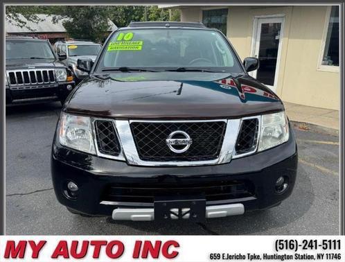 2010 Nissan Pathfinder LE