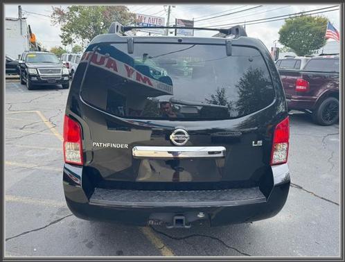 2010 Nissan Pathfinder LE
