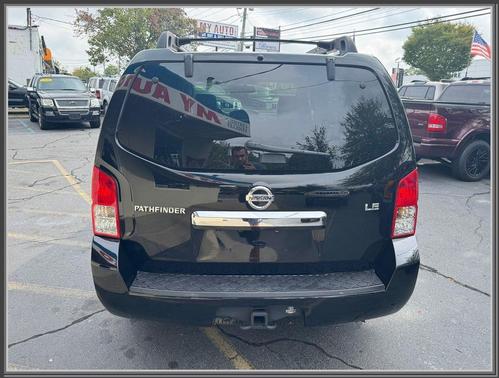 2010 Nissan Pathfinder LE