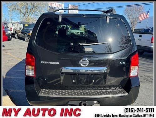 2010 Nissan Pathfinder LE