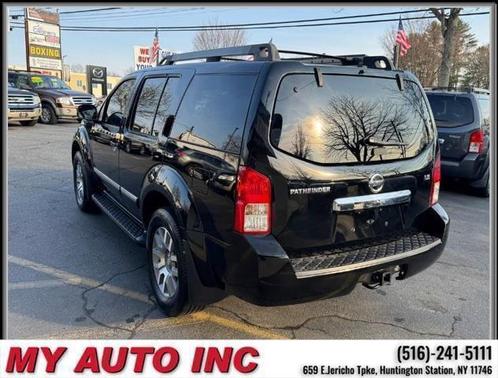 2012 Nissan Pathfinder LE