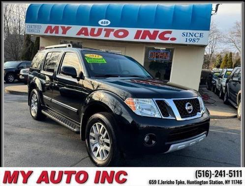 2012 Nissan Pathfinder LE