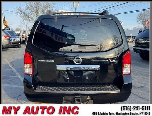 2012 Nissan Pathfinder LE