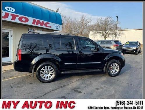 2012 Nissan Pathfinder LE