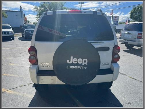 Stone White 2007 Jeep Liberty 4WD 4dr Limited