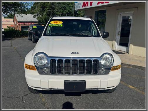 Stone White 2007 Jeep Liberty 4WD 4dr Limited