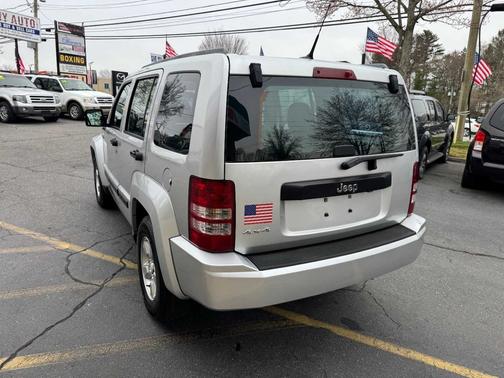 Bright Silver Metallic 2011 Jeep Liberty 4WD 4dr Sport