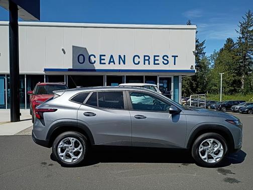 Sterling Gray Metallic 2026 Chevrolet Trax LS