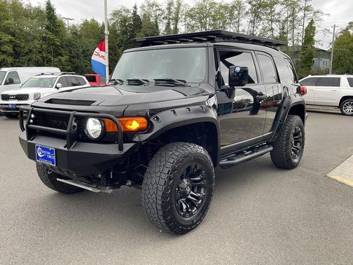 2014 Toyota FJ Cruiser Base