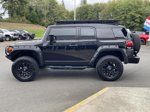 2014 Toyota FJ Cruiser Base