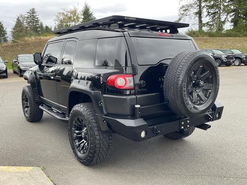 2014 Toyota FJ Cruiser Base
