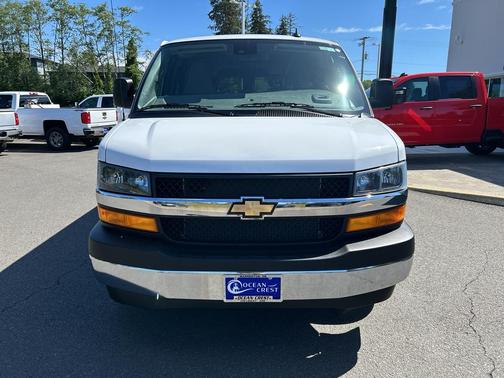 Summit White 2025 Chevrolet Express 3500 RWD 3500 Extended Wheelbase LT