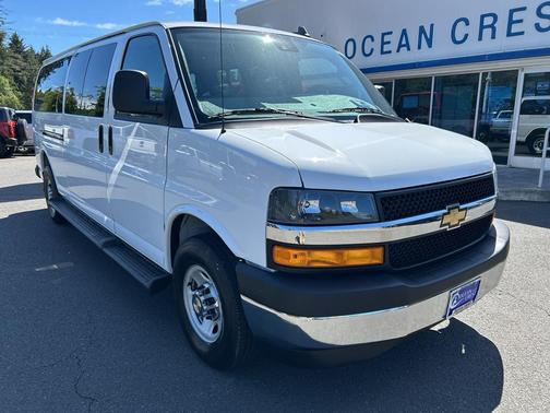 Summit White 2025 Chevrolet Express 3500 RWD 3500 Extended Wheelbase LT