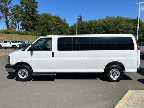 Summit White 2025 Chevrolet Express 3500 RWD 3500 Extended Wheelbase LT